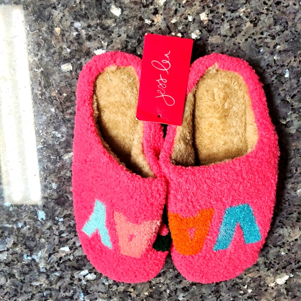 Jess Lea Pink Fuzzy VaCay Slippers with Colorful Letters Size 41-42/L 8-9 NWT